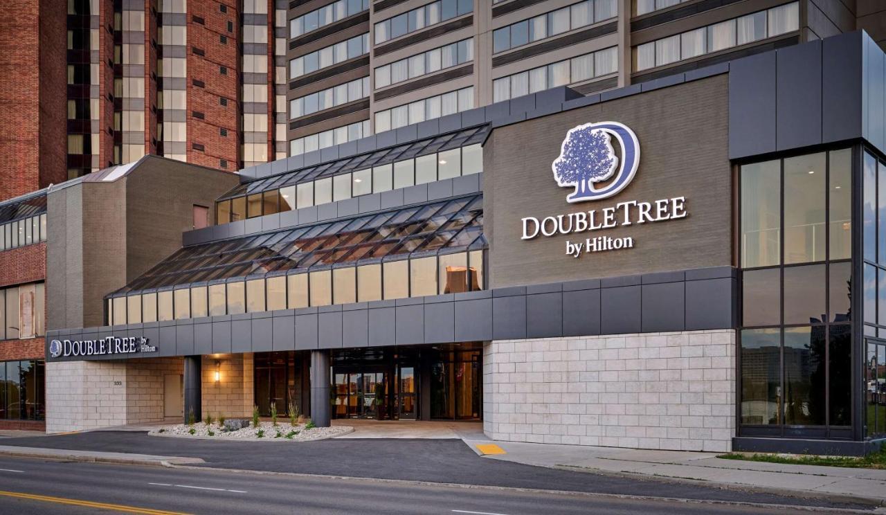 Hotel Doubletree By Hilton Windsor, On Exterior foto